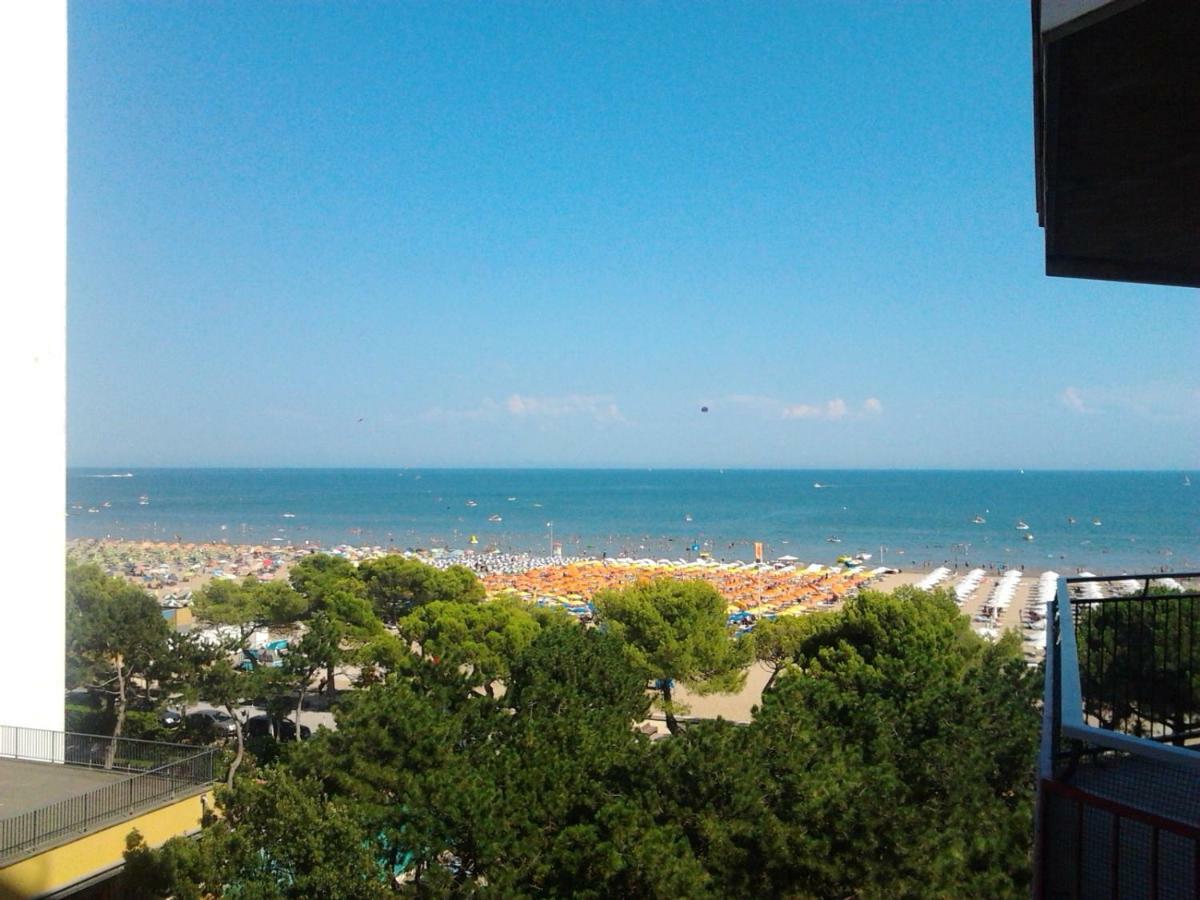 Cristallo Residence Lignano Sabbiadoro Buitenkant foto