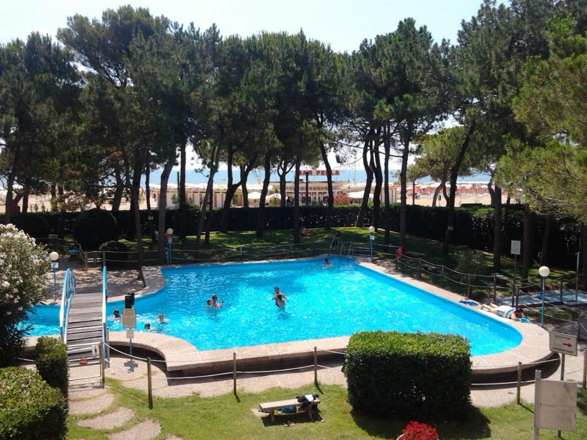 Cristallo Residence Lignano Sabbiadoro Buitenkant foto